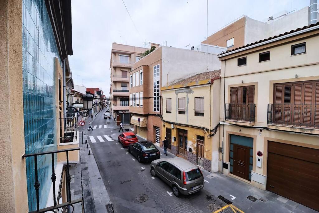 バレンシアAcogedor Duplex Con Terraza Interior En La Playaアパートメント エクステリア 写真